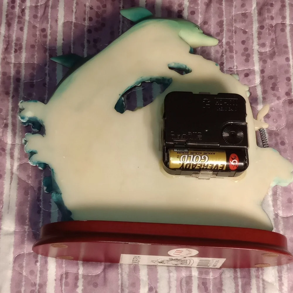Vintage dolphins clock - Picture 3 of 5
